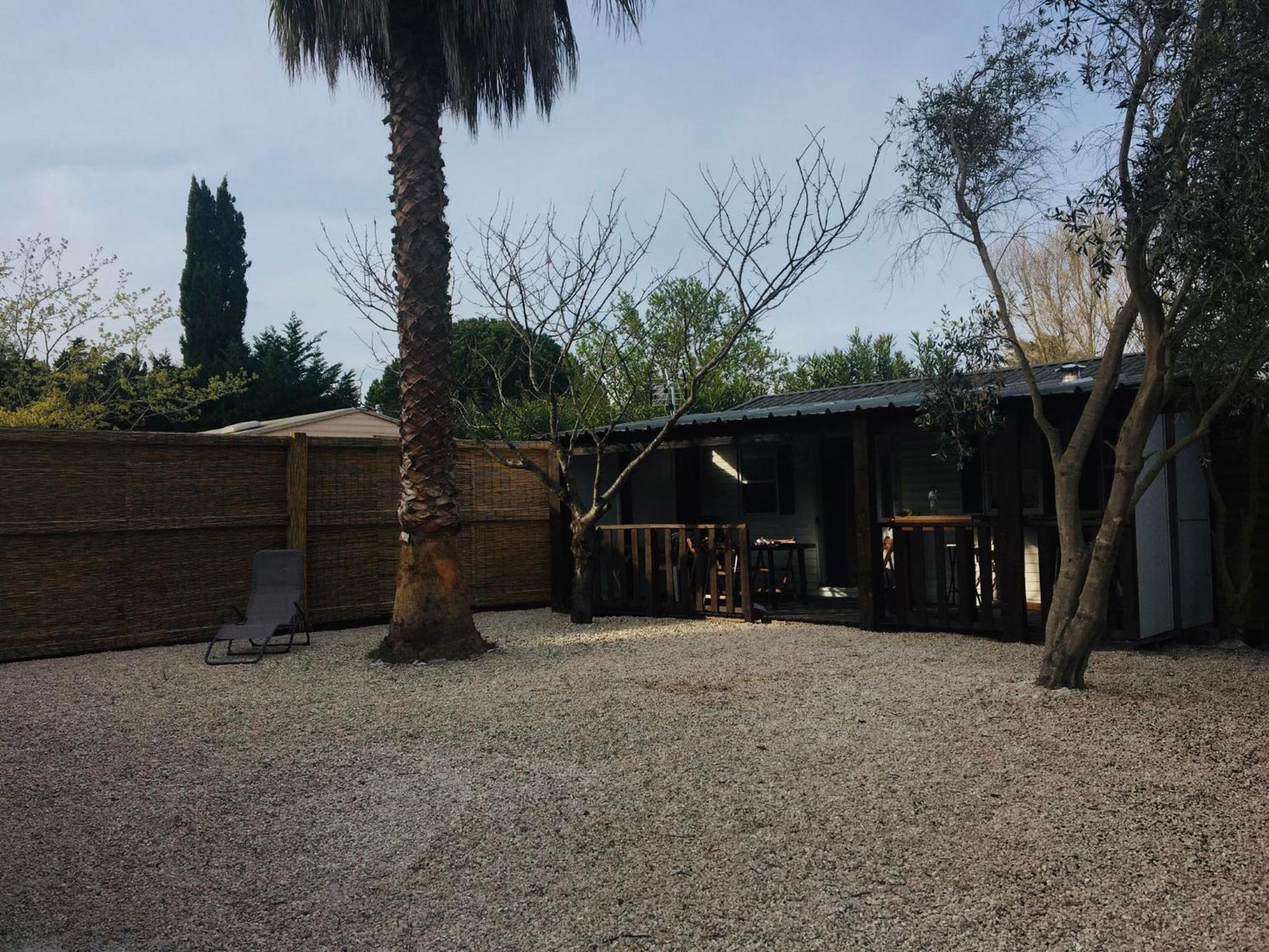 Mobil-Home Avec Grand Jardin Sérignan Dış mekan fotoğraf